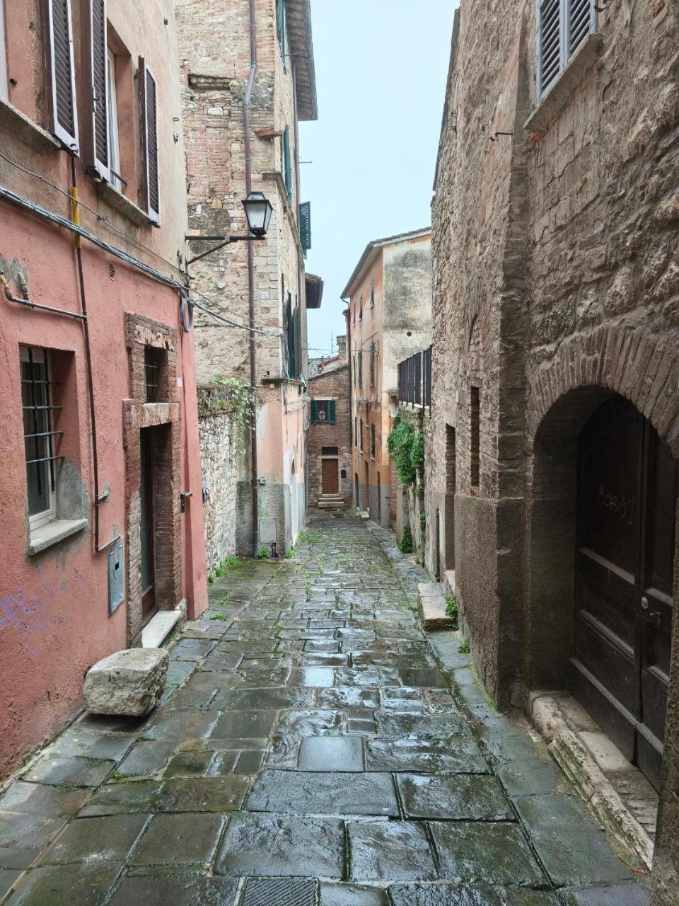 La Tana Del Priore Perugia Luaran gambar